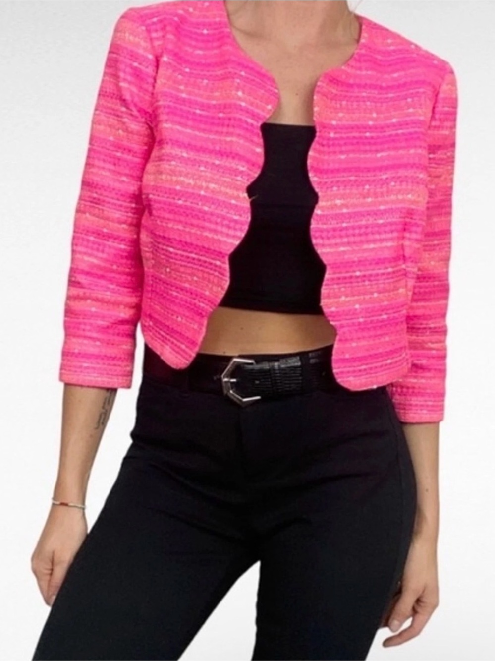 New WITHOUT TAGS Lilly Pulitzer Wonda Pink Metallic Boucle
Cropped Scalloped - Picture 4 of 9